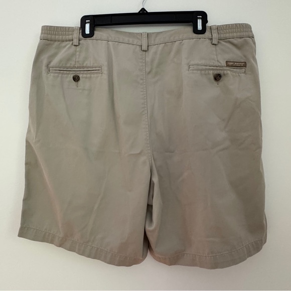Haggar Generations Pleated Khaki Shorts Men’s Size 40 Classic Fit 100% Cotton - Picture 2 of 11